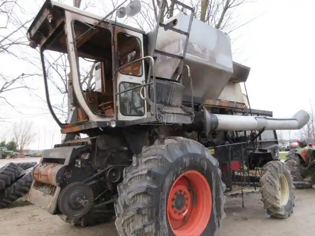 Gallery image 2 for Used Gleaner M3 Combine