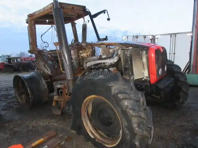 Gallery image 2 for Used 2005 Massey Ferguson 7465 Tractor