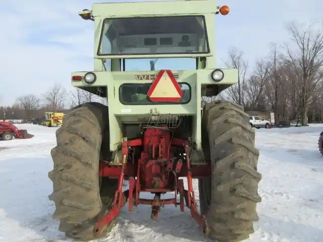 Gallery image 2 for Used Cockshutt 1855 Tractor