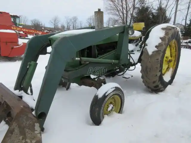 Gallery image 2 for Used John Deere 1830 Tractor