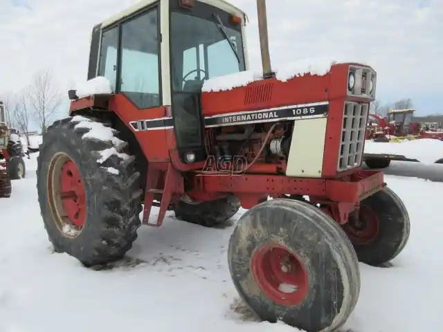 Gallery image 1 for Used International Harvester 1086 Tractor