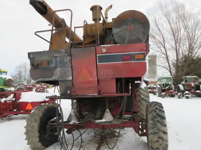 Gallery image 2 for Used 1986 Case IH 1660 Combine