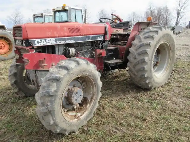 Gallery image 1 for Used 1984 International Harvester 685 Tractor