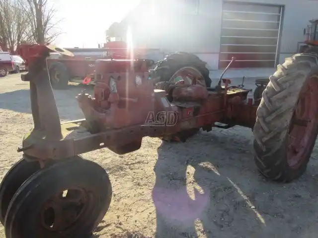Gallery image 2 for Used Farmall H Tractor