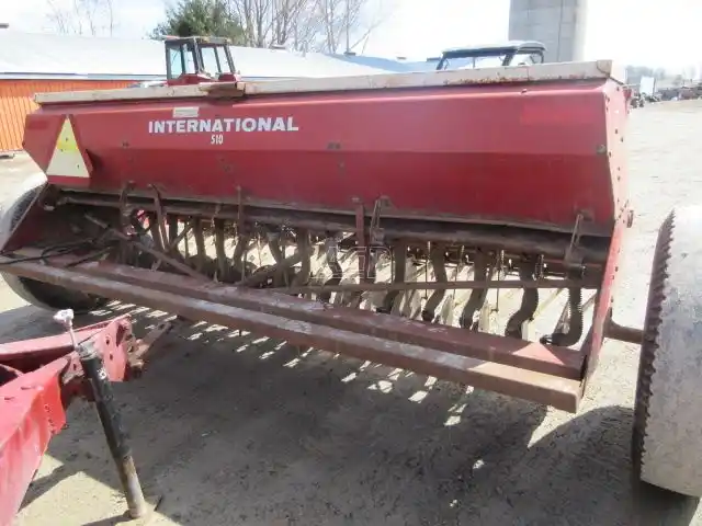 Gallery image 2 for Used International Harvester 510 Drill
