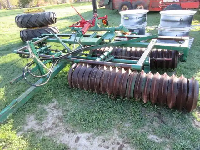 Gallery image 1 for Used Brillion 12FT Packer