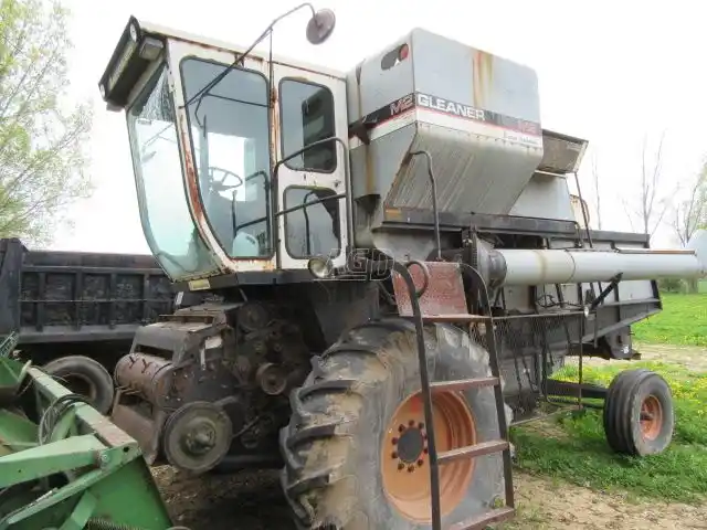 Gallery image 2 for Used Gleaner M2 Combine