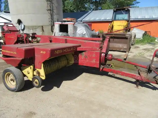 Gallery image 1 for Used New Holland 310 Square Baler - Small