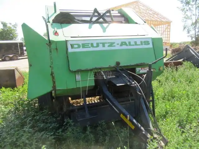 Gallery image 1 for Used Deutz Allis GP 2.50 Round Baler