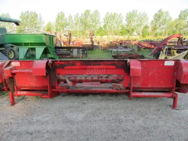 Gallery image 2 for Used Massey Ferguson 1144 Header - Row Crop