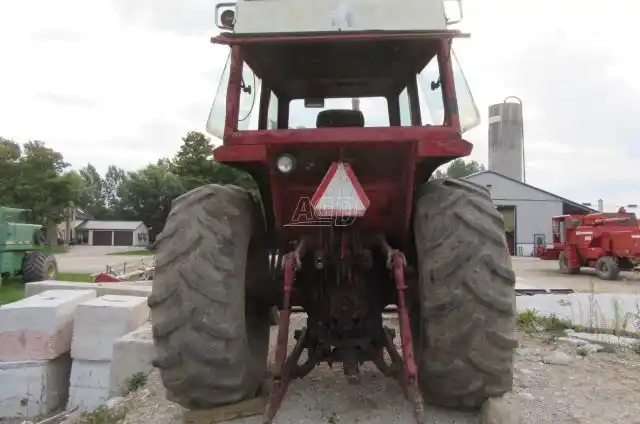 Gallery image 2 for Used 1973 International Harvester 1066 Tractor