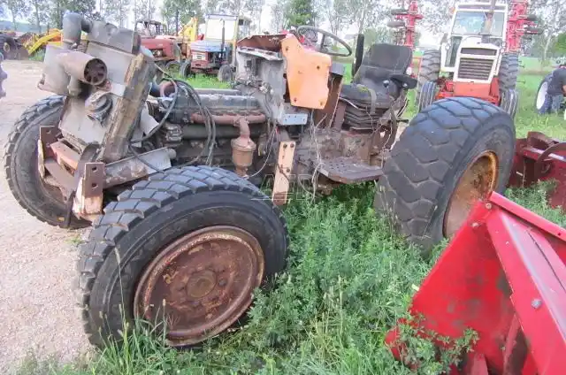 Gallery image 2 for Used Kubota M5030 Tractor