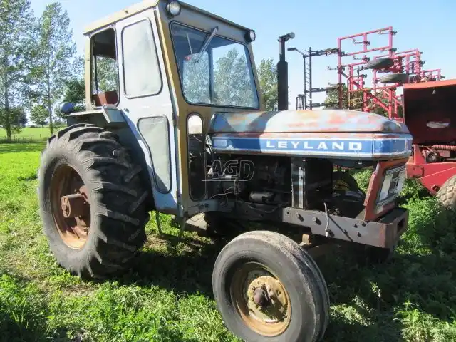 Gallery image 1 for Used Leyland 270 Tractor