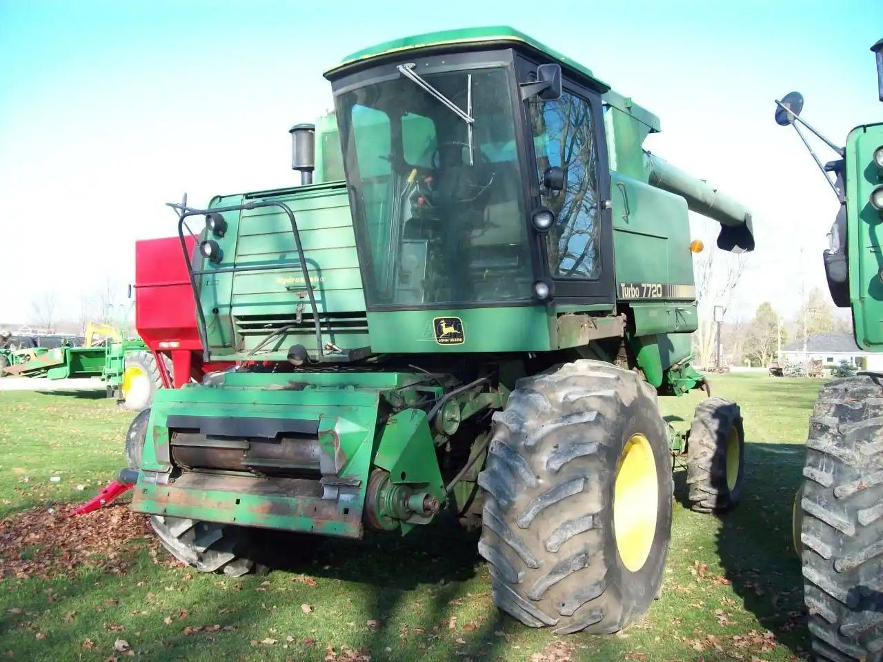 Gallery image 2 for Used John Deere 7720 Combine