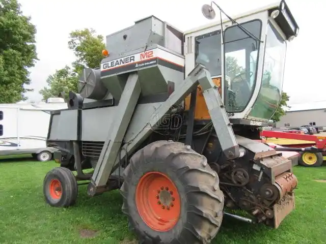 Gallery image 1 for Used Gleaner M2 Combine