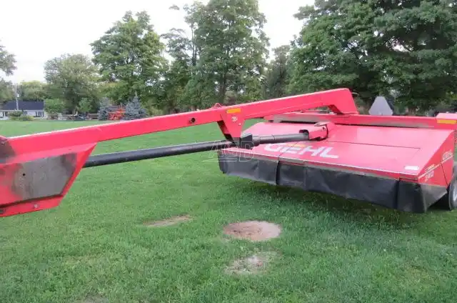 Gallery image 1 for Used Gehl 2412 Disc Mower Conditioner