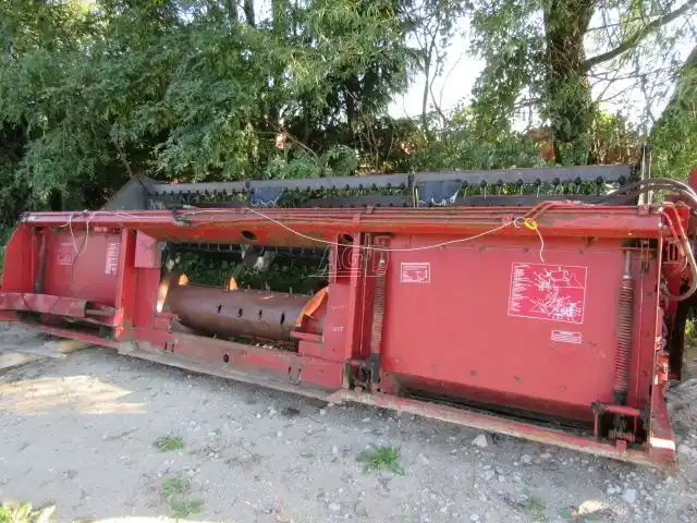 Gallery image 1 for Used International Harvester 820 Header - Flex