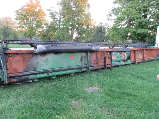 Gallery image 2 for Used John Deere 635F Header - Flex