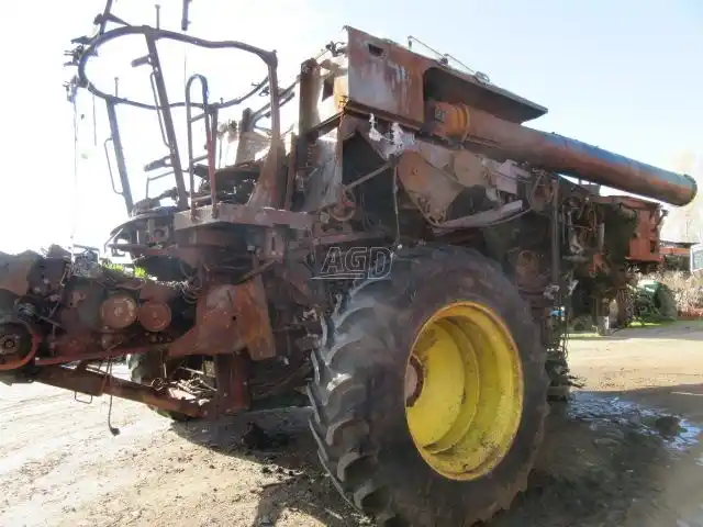 Gallery image 1 for John Deere S670 Combine