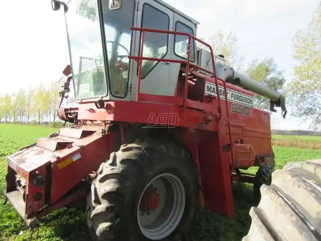 Gallery image 2 for Used Massey Ferguson 850 Combine