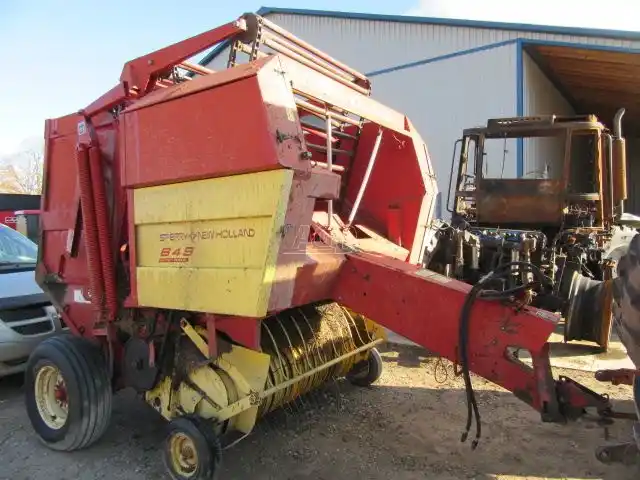 Gallery image 1 for Used New Holland 849 Round Baler