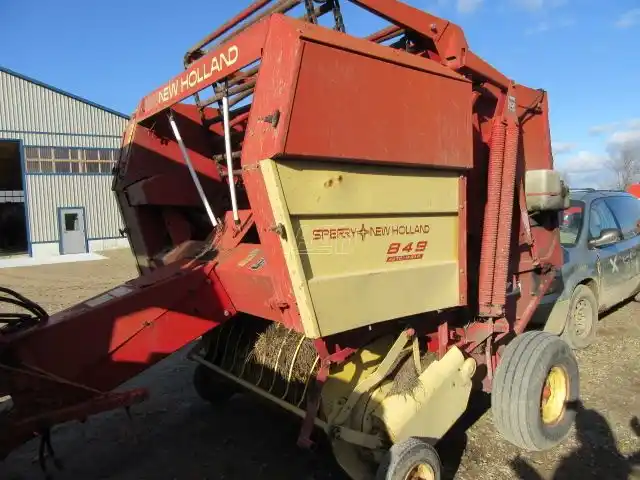Gallery image 2 for Used New Holland 849 Round Baler