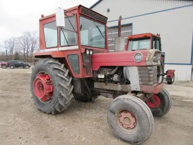 Gallery image 1 for 1971 Massey Ferguson 1080 Tractor