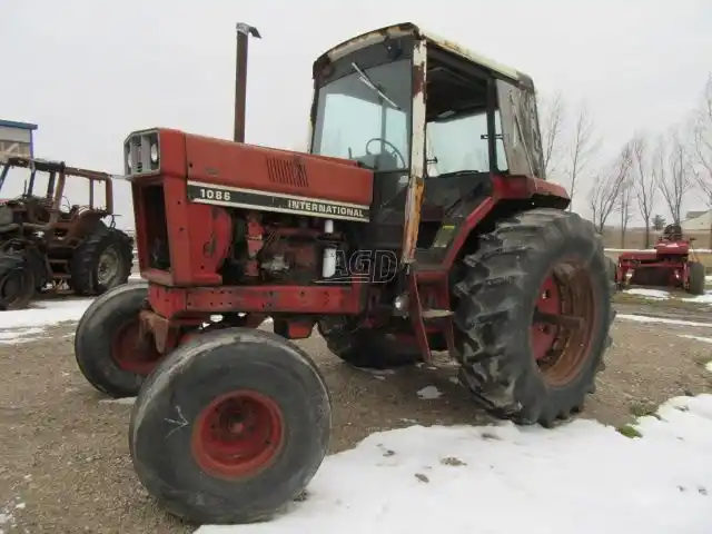 Gallery image 2 for Used 1977 International Harvester 1086 Tractor
