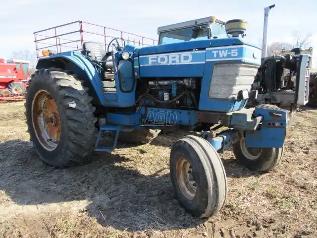 Gallery image 1 for Used 1983 Ford TW5 Tractor