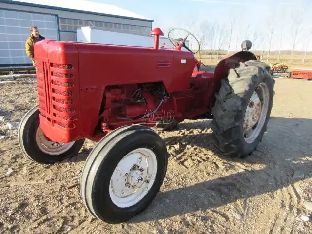 Gallery image 2 for Used 1958 International Harvester B250 Tractor