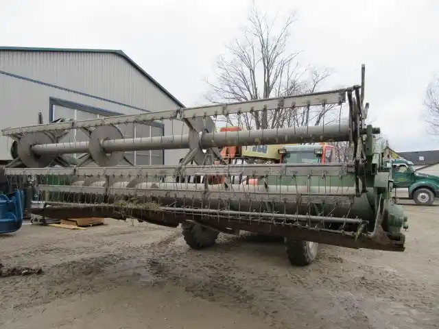 Gallery image 2 for Used John Deere 216 Header - Flex