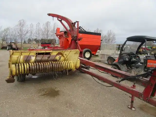 Gallery image 2 for Used New Holland 890 Harvester Head