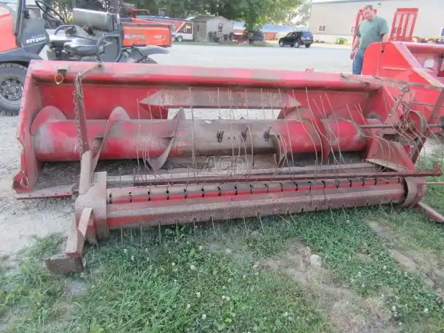 Gallery image 2 for Used Massey Ferguson 1486 Header