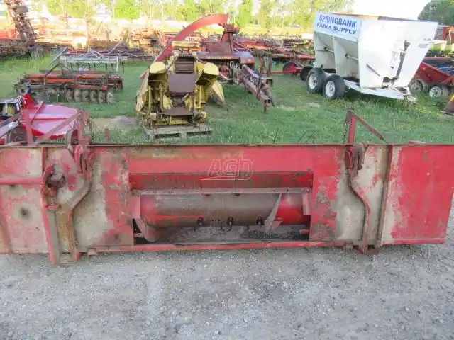 Gallery image 1 for Used Massey Ferguson 1486 Header