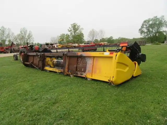 Gallery image 2 for Used 2012 New Holland 740CF Header - Flex