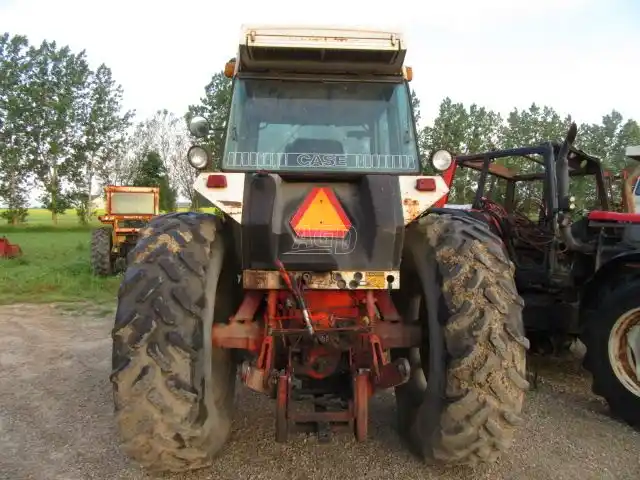 Gallery image 2 for Used 1982 Case 2290 Tractor