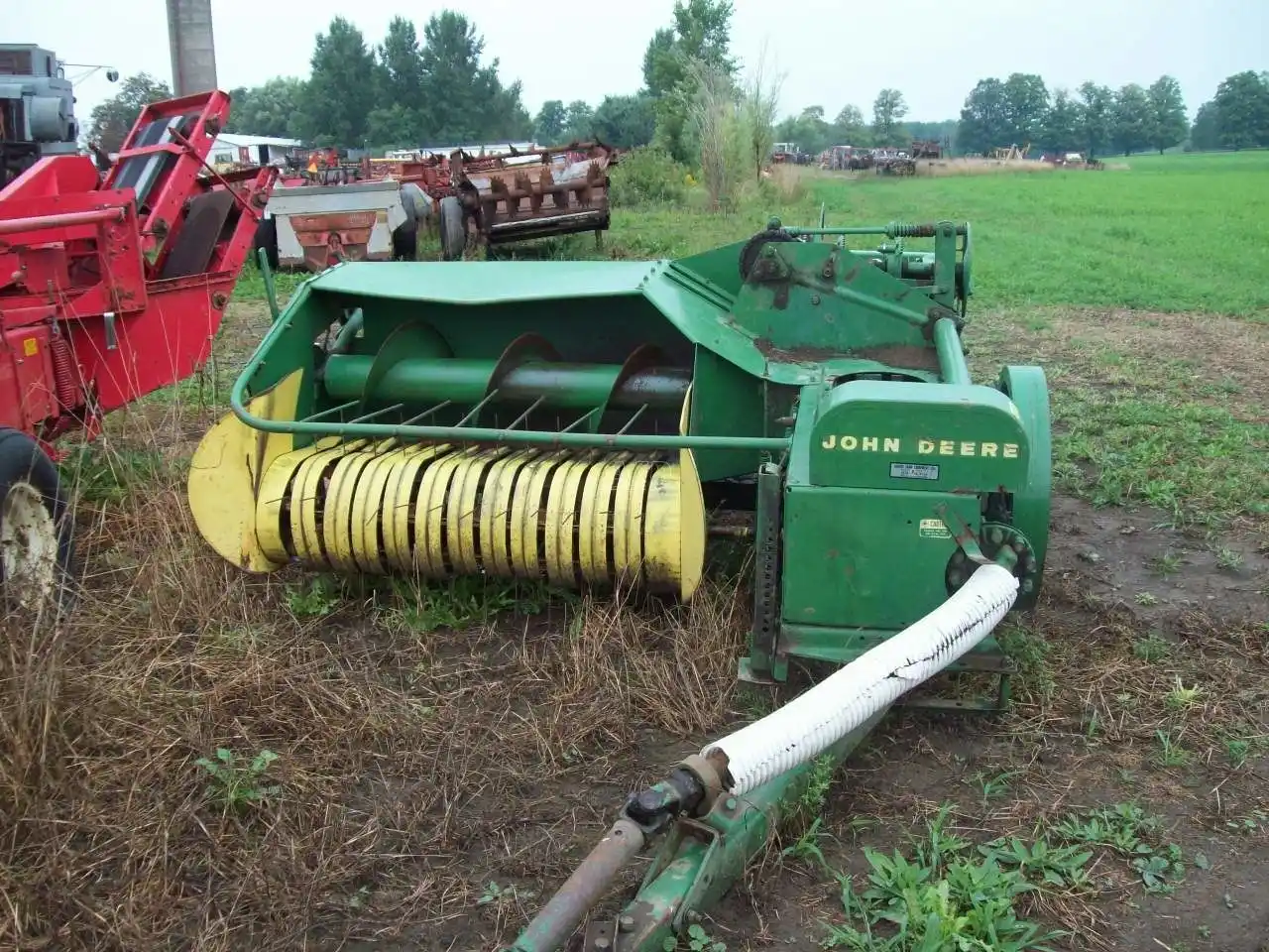 Gallery image 1 for Used John Deere 24T Square Baler - Small