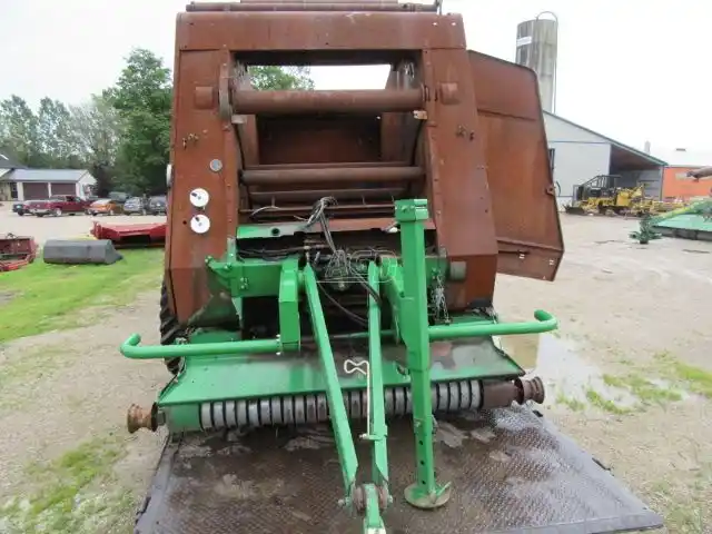 Gallery image 2 for Used 2013 John Deere 854 Round Baler
