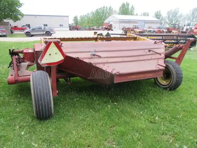 Gallery image 2 for Used New Holland 479 Mower Conditioner