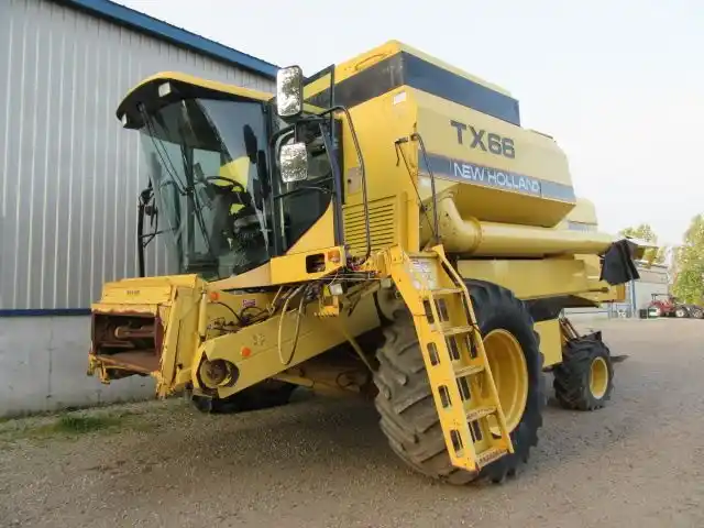 Gallery image 1 for 1993 New Holland TX66 Combine
