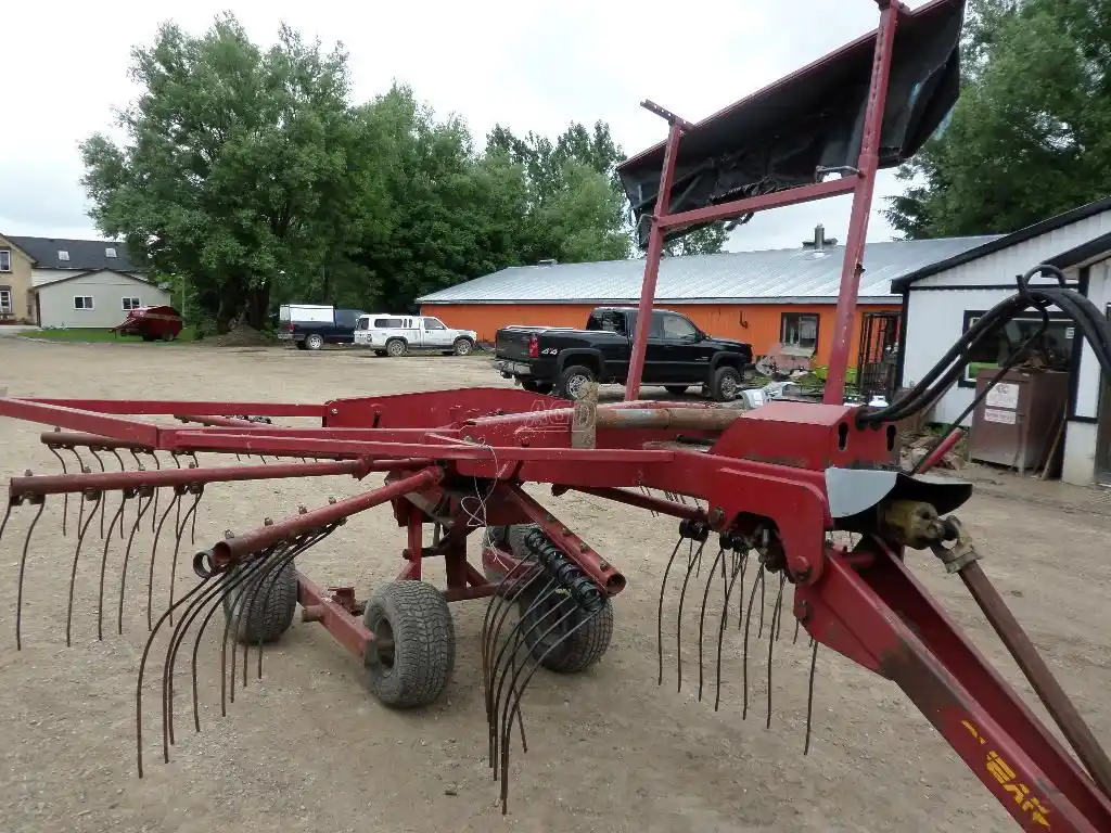 Gallery image 1 for Used Pequea HR10 Rake