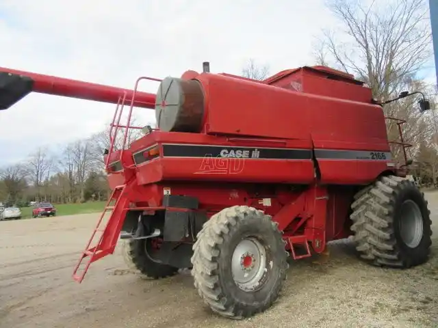 Gallery image 2 for Used Case IH 2166 Combine