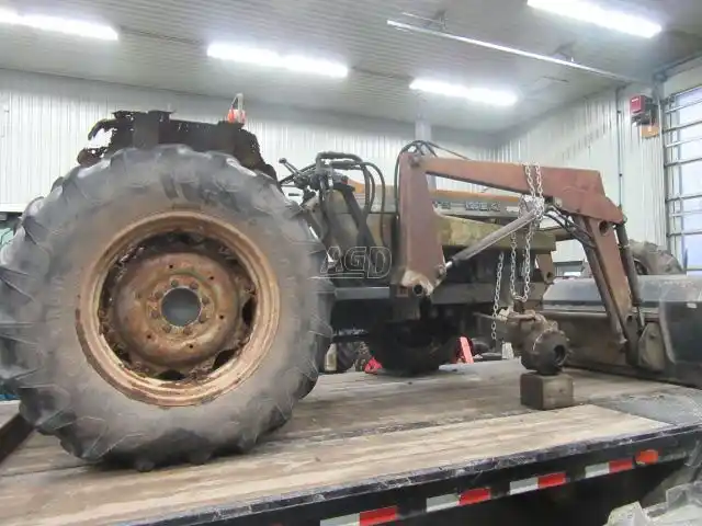 Gallery image 2 for Used White 2-62 Tractor