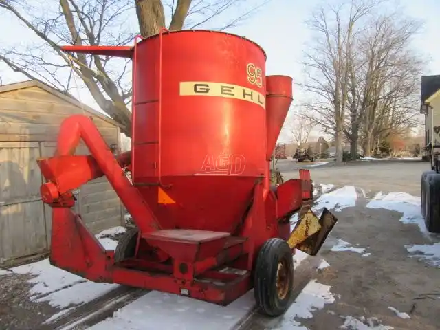 Gallery image 2 for Used Gehl 95 Mix Mill