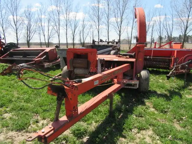 Gallery image 1 for Used New Idea 660 Forage Harvester