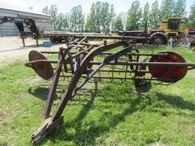 Gallery image 2 for Used Massey Ferguson 36 Rake