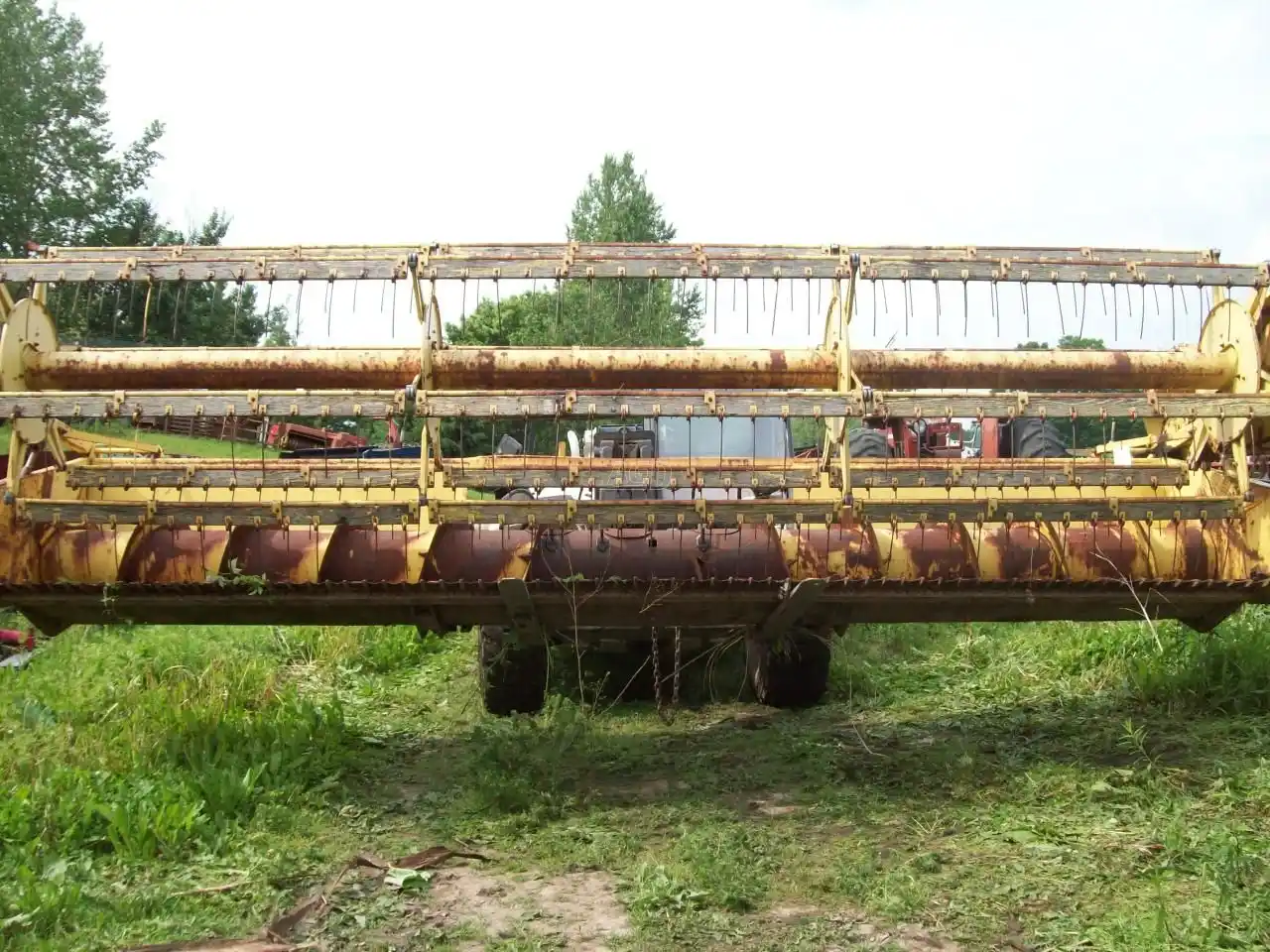 Gallery image 1 for Used New Holland 960 Header