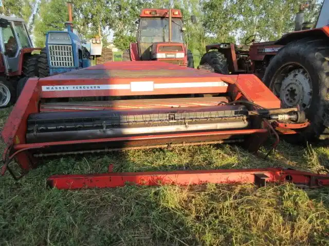 Gallery image 1 for Used Massey Ferguson 925 Mower Conditioner