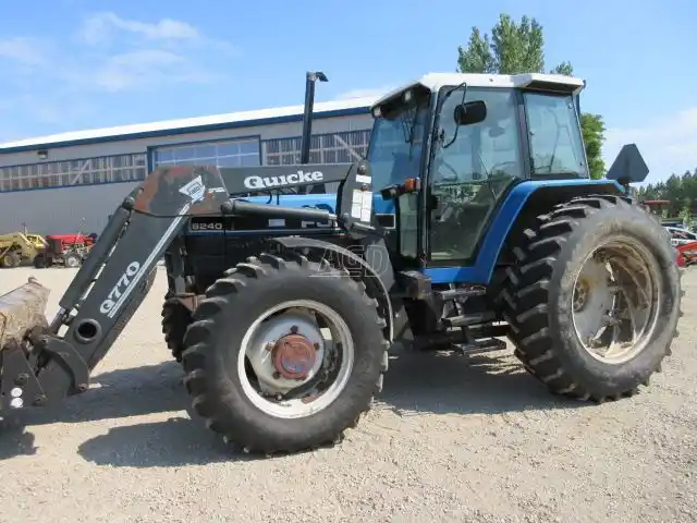 Gallery image 2 for Used 1993 Ford 8240 Tractor