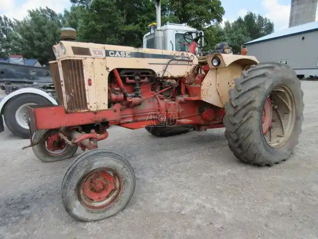 Gallery image 1 for Used 1968 Case 841 Tractor